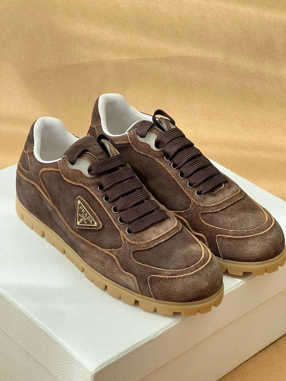 Жіночі кросівки - Prada